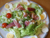 Französicher Salat mit Schinken und Ei