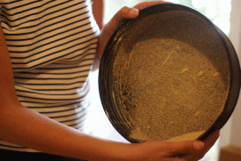 Kuchenform und Paniermehl